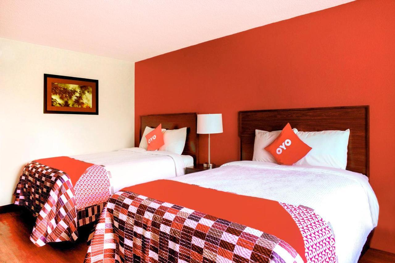 Americas Best Value Inn โมลีน ภายนอก รูปภาพ