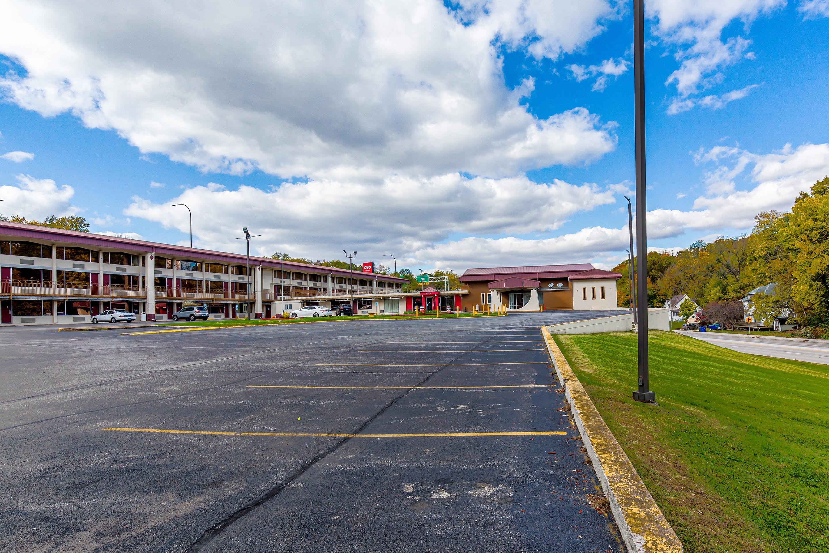 Americas Best Value Inn โมลีน ภายนอก รูปภาพ