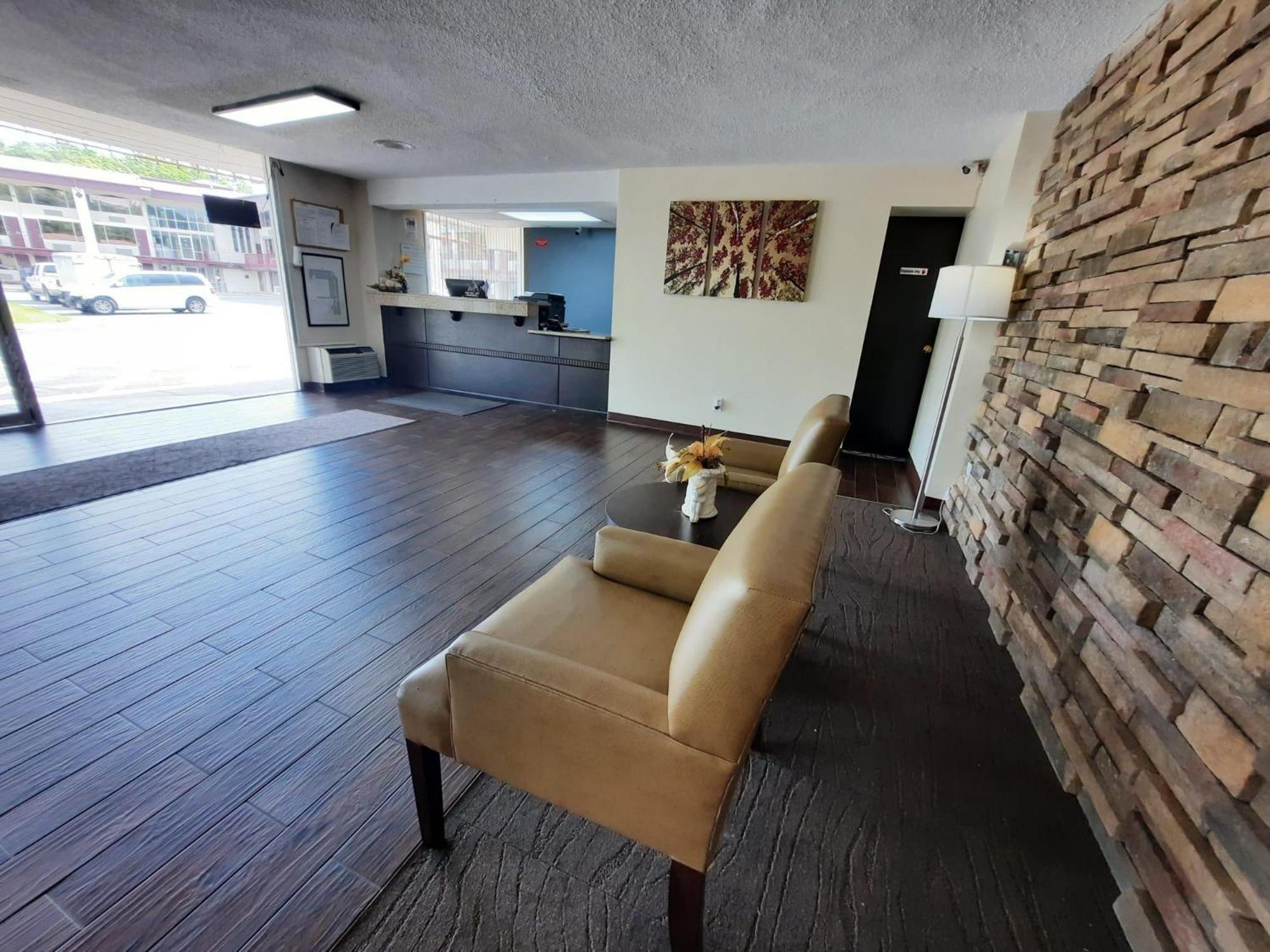 Americas Best Value Inn โมลีน ภายนอก รูปภาพ