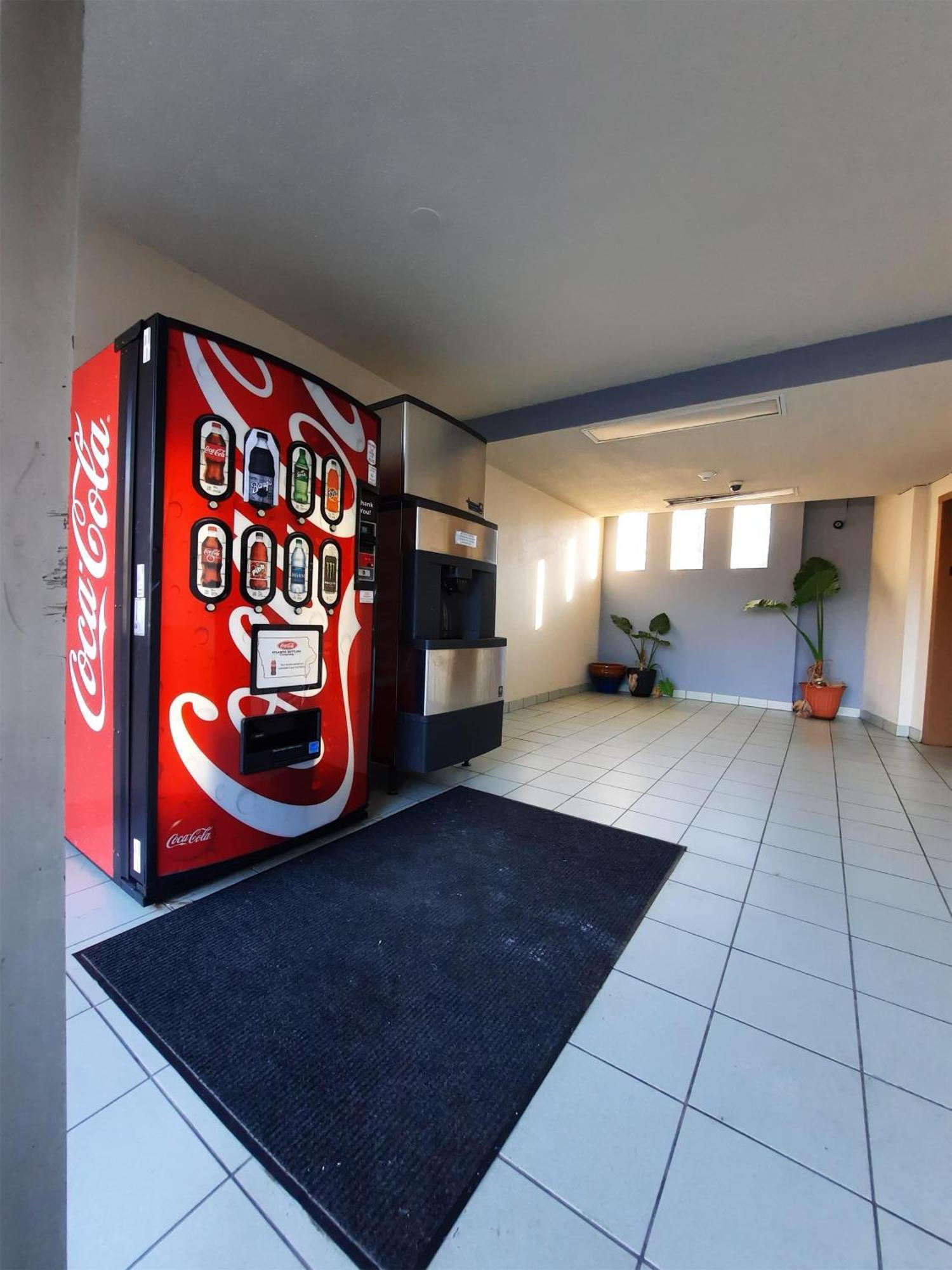 Americas Best Value Inn โมลีน ภายนอก รูปภาพ
