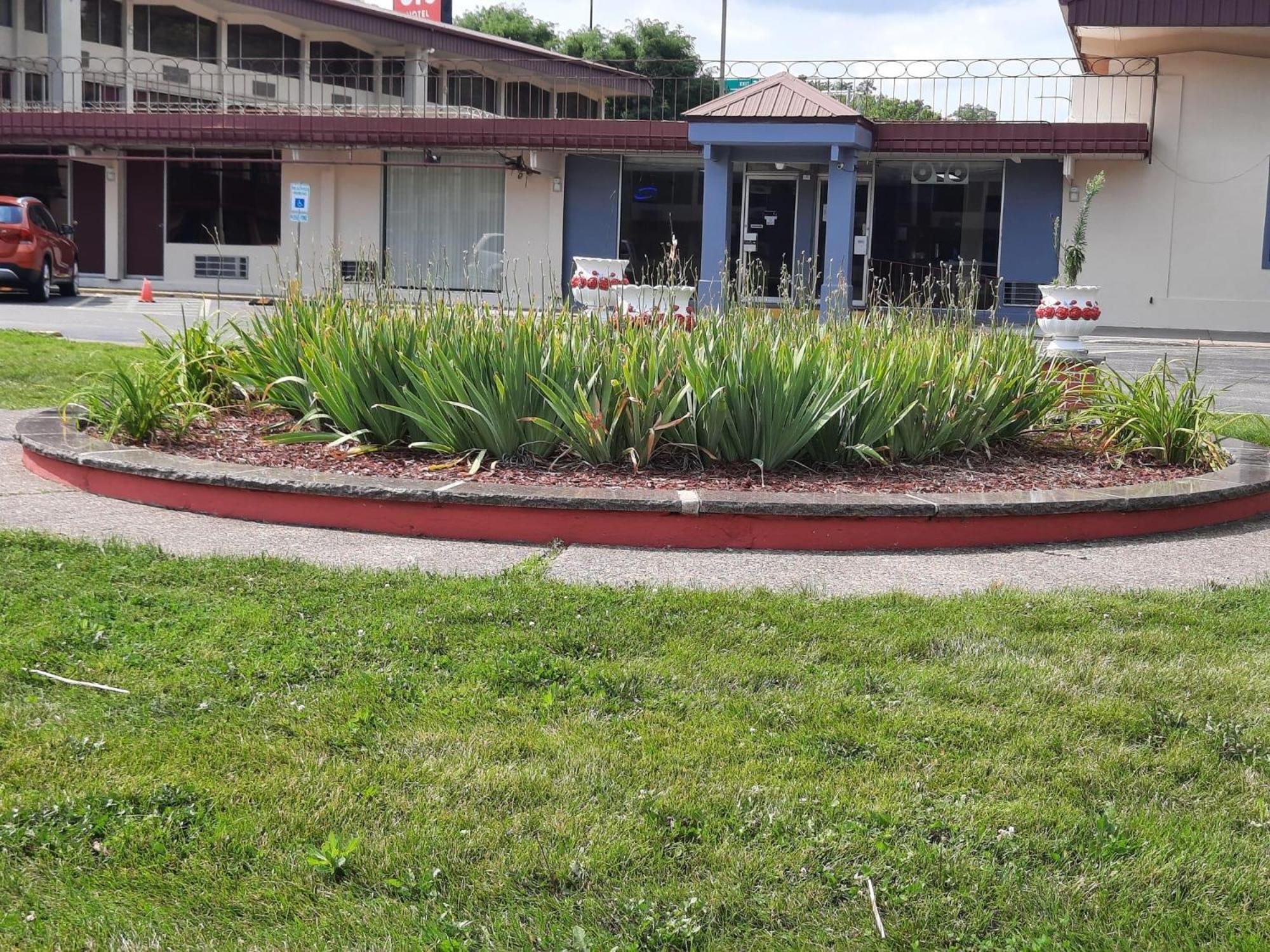 Americas Best Value Inn โมลีน ภายนอก รูปภาพ